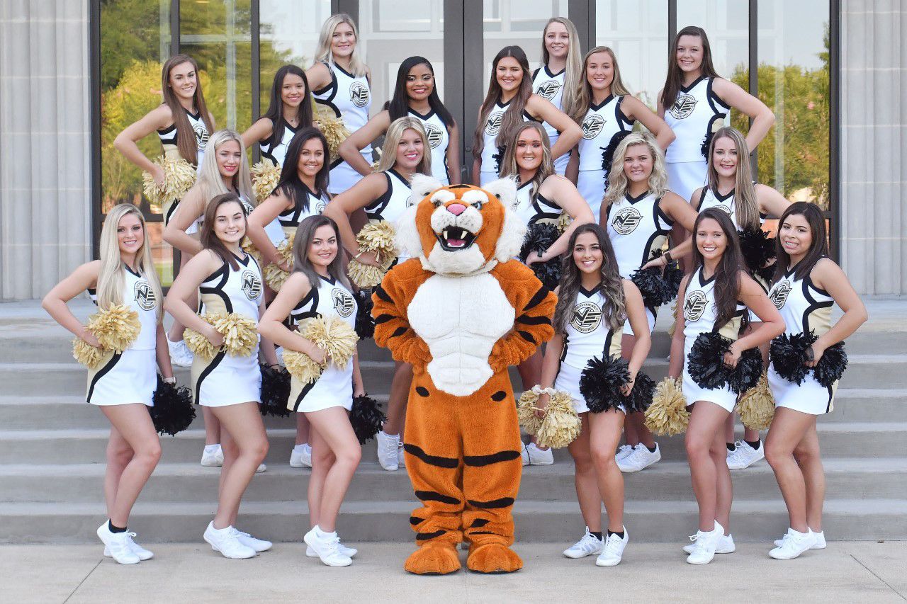New Albany's Carey Beth Doyle on NEMCC cheer